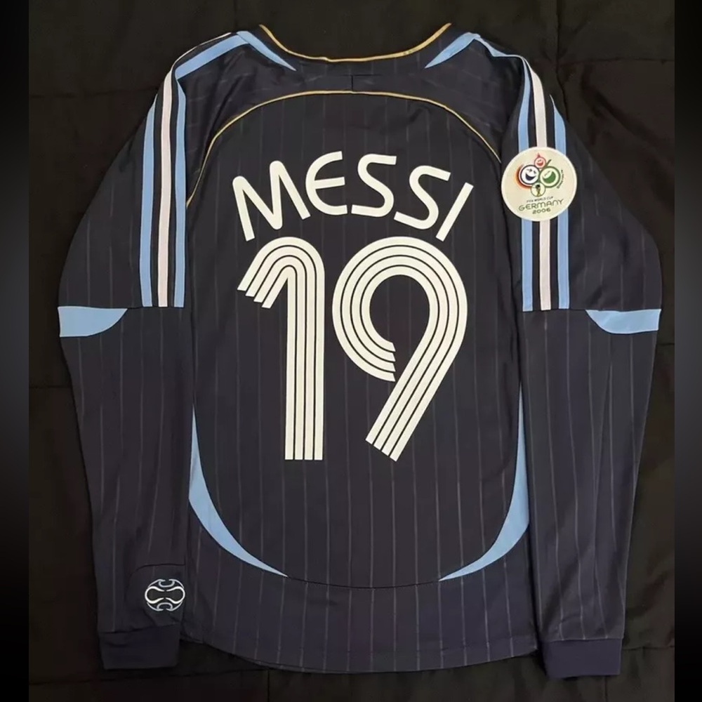 Messi #19 Argentina Away Longsleeve 2006 World Cup Retro Soccer Jersey S-XL